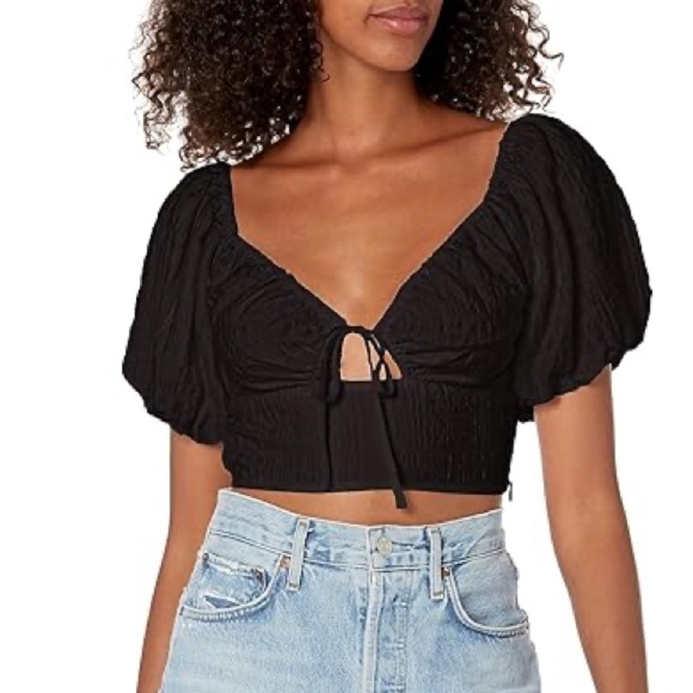 NWT Astr The Label Amadia Top